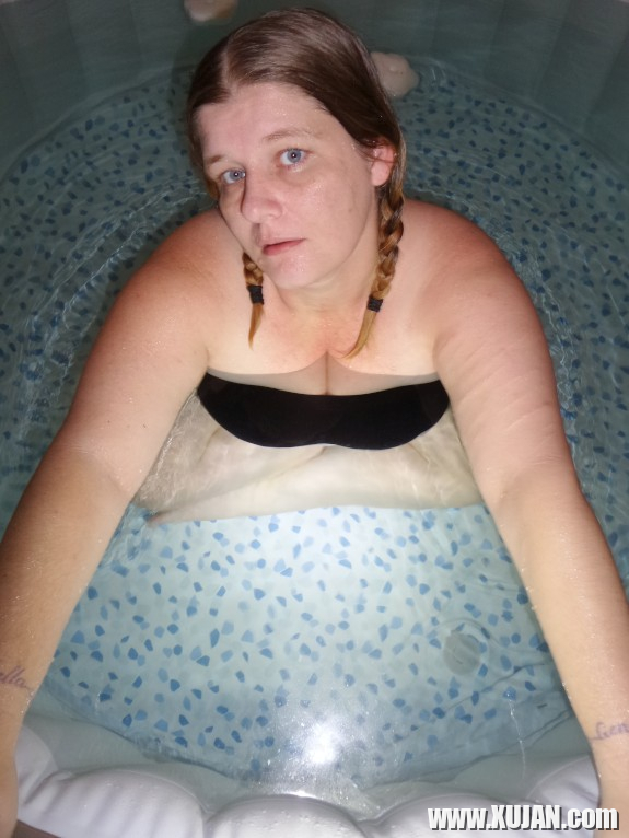 Luna Little Hot Tub Scene - Photo #3144308