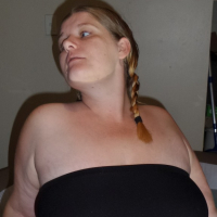 Luna Little Hot Tub Scene