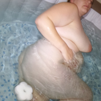 Luna Little Hot Tub Scene