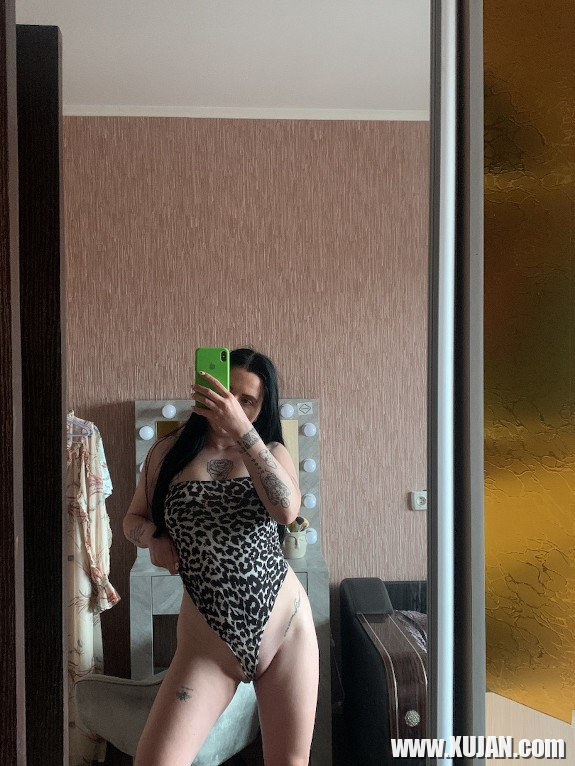 Tsntsogh brunet - Photo #3145022