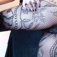 Miz Mari n Pantyhose um arants shalvarneri