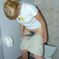 Pissing Girls Lusankarneri yntrutyun