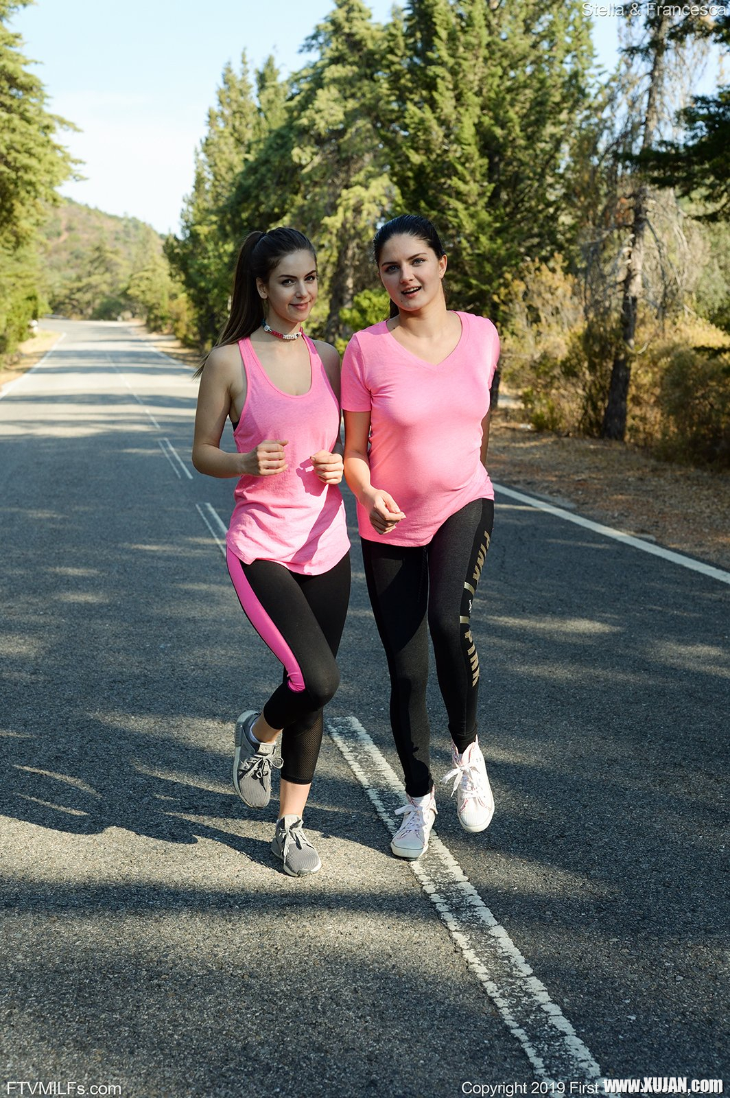 Outdoors running and butt showing by Stella Cox and Francesca DiCaprio - Photo #3151501