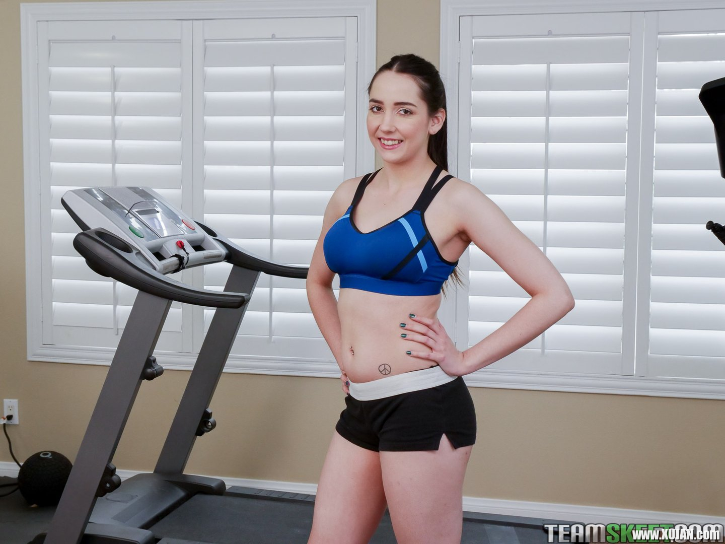 Naughty chick Kyra Rose having hardcore workout session - Photo #3152908