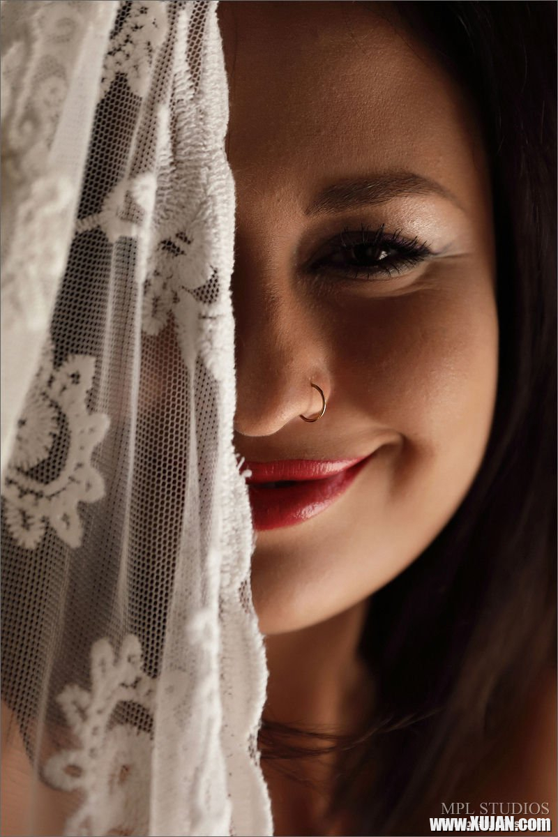 Stunning college chick posing naked for MPL Studios Demi Fray - Photo #3158633