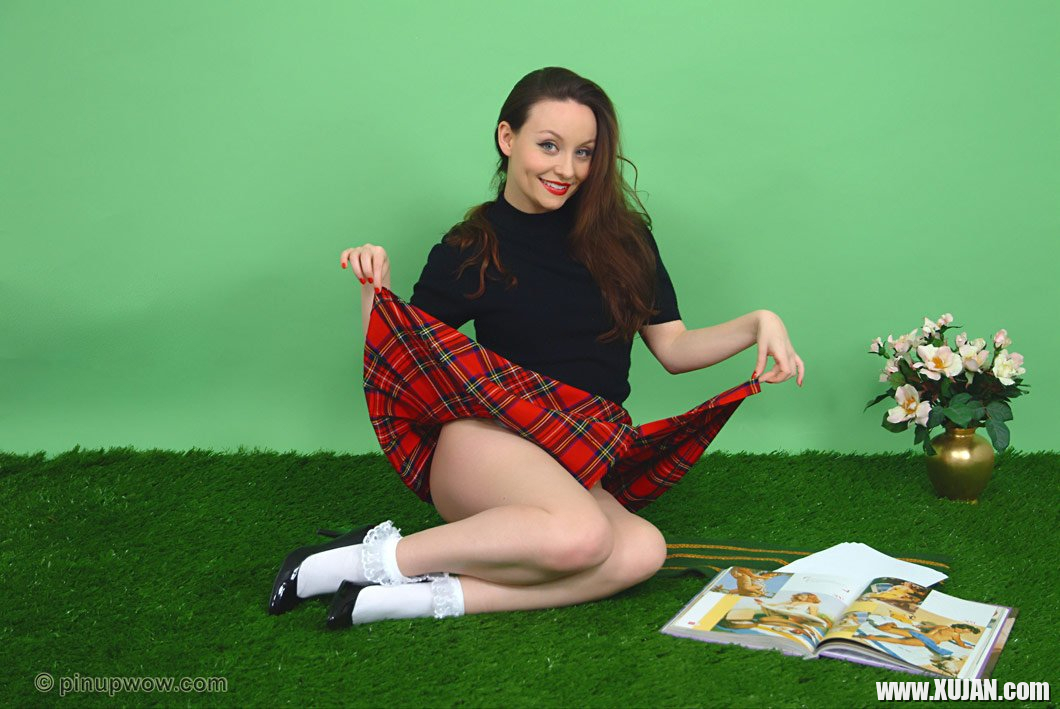 Brunette Model Carla Brown strips her sexy Uniform - Photo #3158936