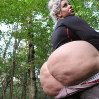 BBW Natasha Crown gives her huge boobs and butt an airing outdoors