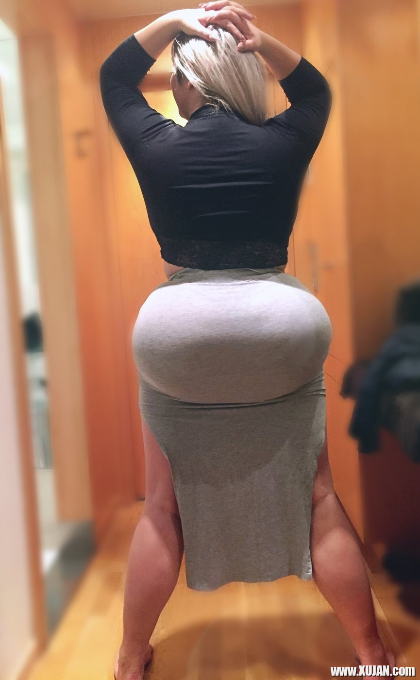BBW big butt babe Natasha Crown undressing - Photo #3162405