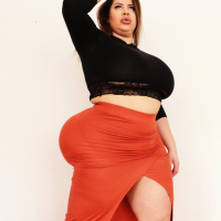 BBW babe Natasha Crown invites her loving fans out on a hot date