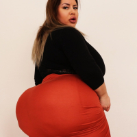 BBW babe Natasha Crown invites her loving fans out on a hot date