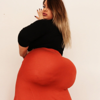 BBW babe Natasha Crown invites her loving fans out on a hot date