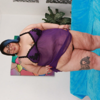 Curvy babe Crystal Blue strips and unveils her body