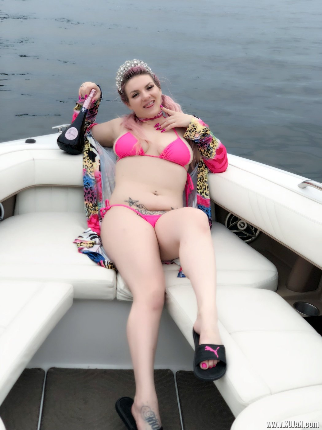 Curvy Emmy Demure posing in a pink bikini on the boat - Photo #3168424