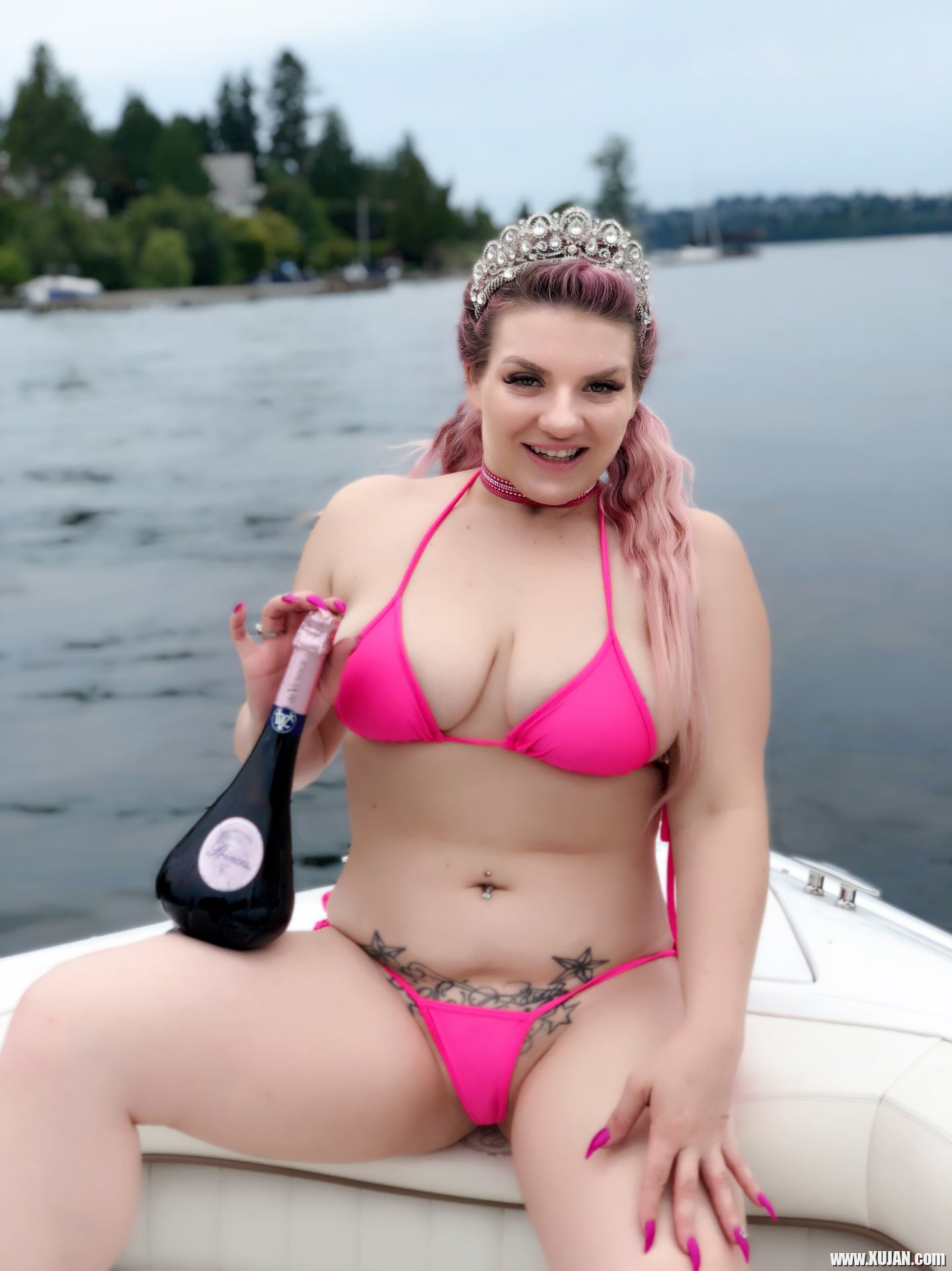 Cute Emmy Demure lounges on Her Boat at Lake - Photo #3168461