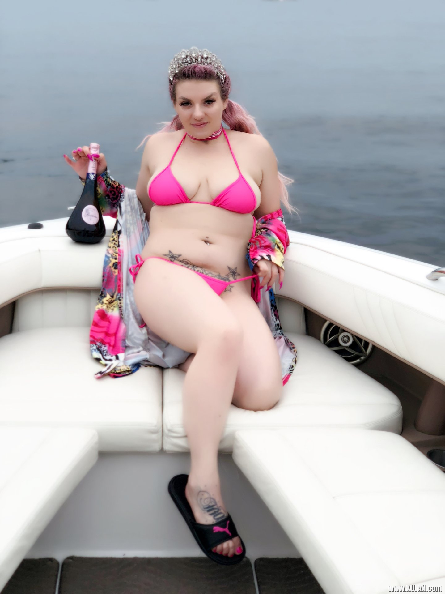 Cute Emmy Demure lounges on Her Boat at Lake - Photo #3168466