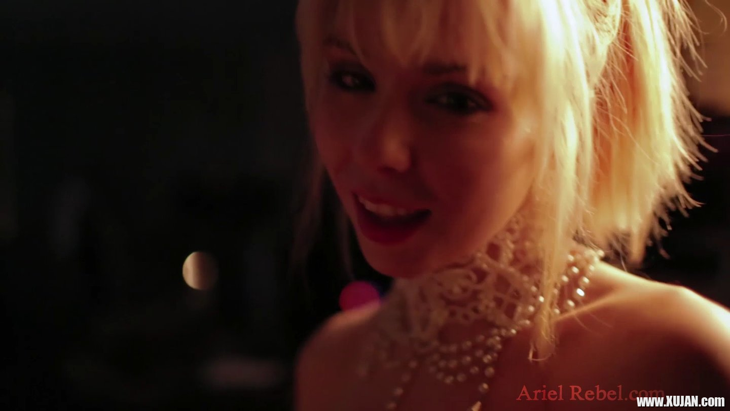 Ariel Rebel does her first ever recorded Blowjob - Photo #3169270