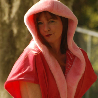 Mature Dee Delmar flashes her Coochie outdoors