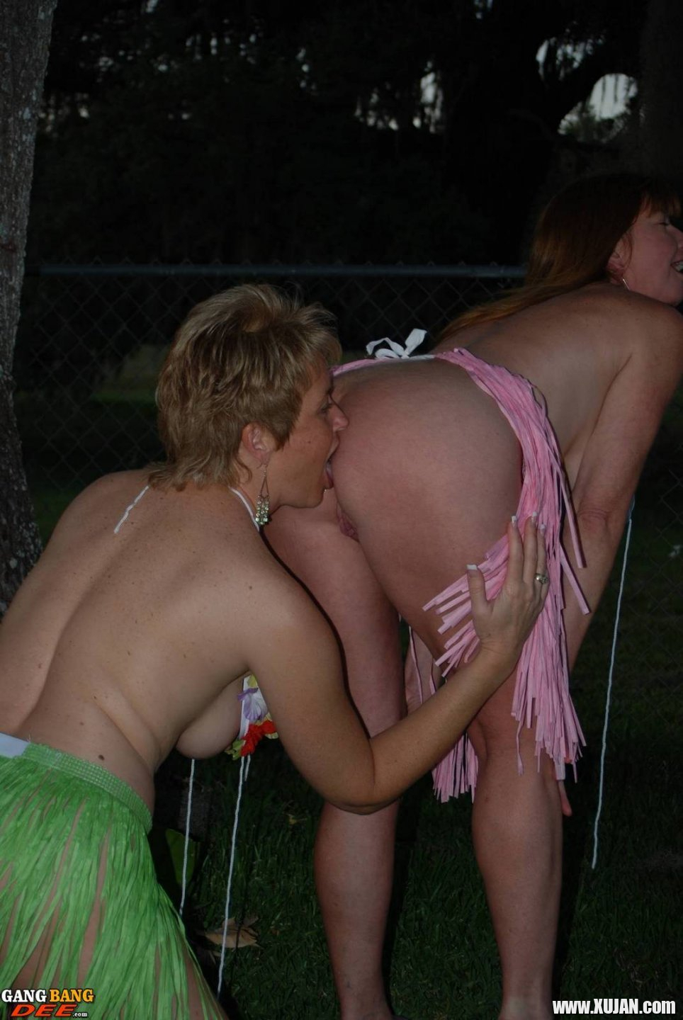 Dee Delmar gets her Pussy licked by mature Lesbian - Photo #3170996
