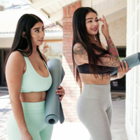 Booty Kali Roses Violet Myers and Carolina Cortez having lesbian 3some sex