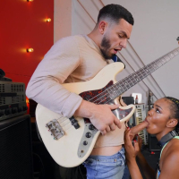 Hot ebony rocker Asteria Diamond gets slammed by sound engineer