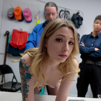 Ailee Anne exposed by male and female shop guards
