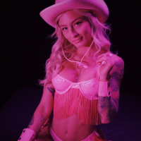 Gorgeous tattooed cowgirl Kathryn Mae gets banged and jizzed by horny guy