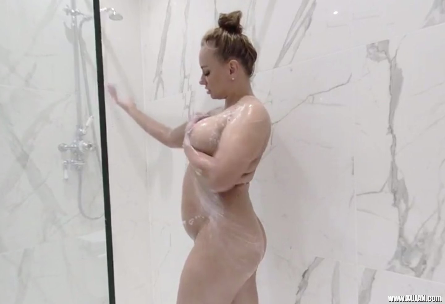 Busty milf Eva May is masturbating in the shower - Photo #3181422