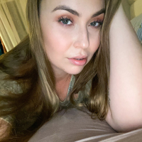 Ava Nicks shamelessly shows nice big Melons on Cam