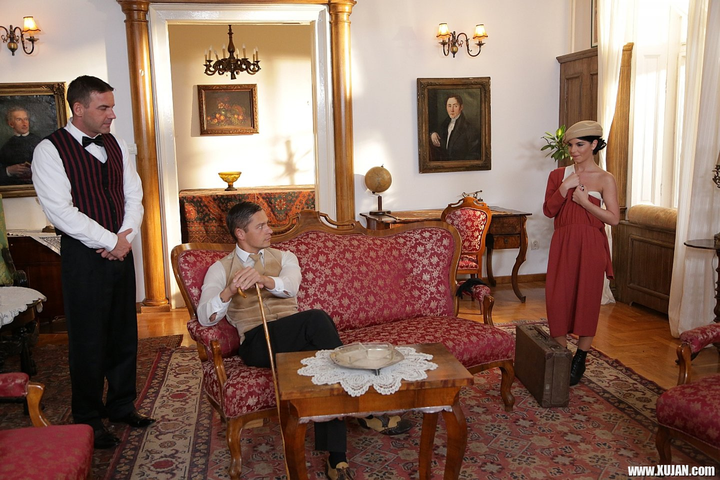 Jessyka Swan fucked by two Gents in a big Mansion - Photo #3184942