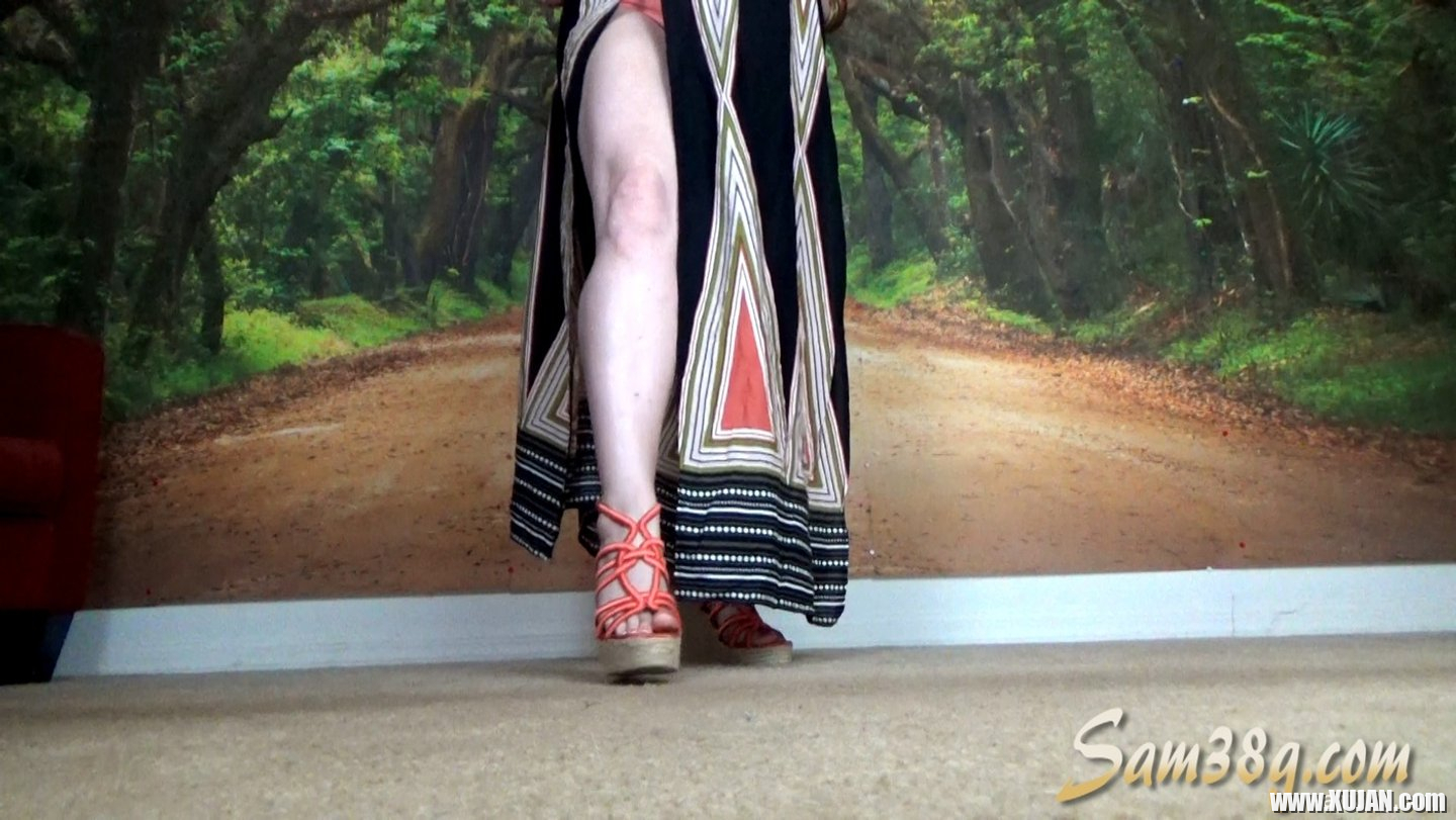 BBW Samantha 38G whoes off her feet in big wedge shoes - Photo #3185913