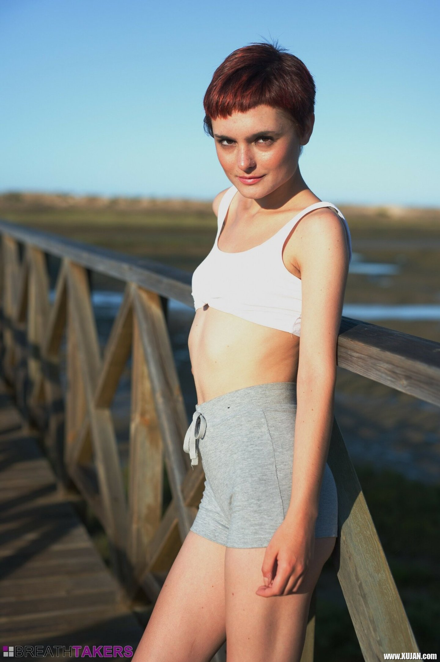 Naughty short haired girl Caterina Foxy revealing her tiny naked tits - Photo #3187284