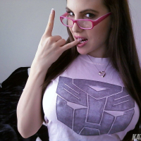 Hottie Katie Banks exposes her firm Tits and pink Pussy