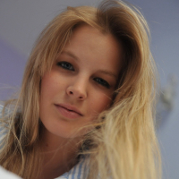 Sensual blonde model Malisa Moir stripping totally naked