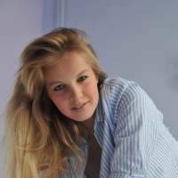Sensual blonde model Malisa Moir stripping totally naked