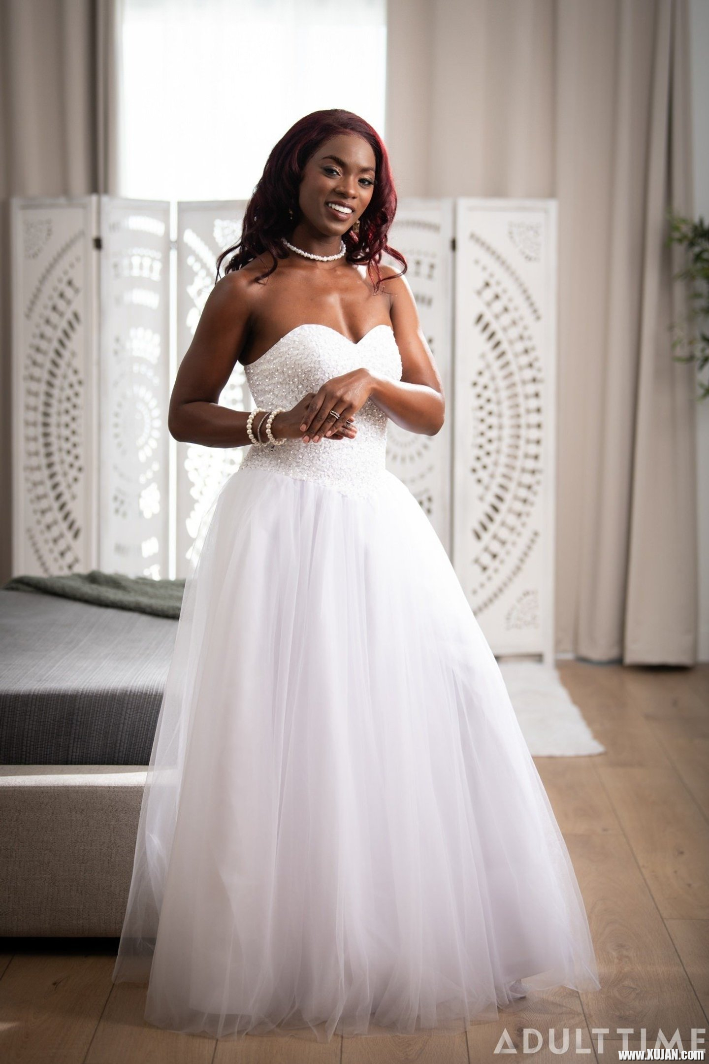Ebony bride to be Ana Foxxx spreads legs for a white lover - Photo #3195482