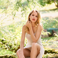 Stunning hot babe Svetlana Yakovleva teasing naked outside