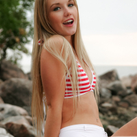 Private Jewel shows beautiful Body in the Nature