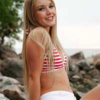 Private Jewel shows beautiful Body in the Nature