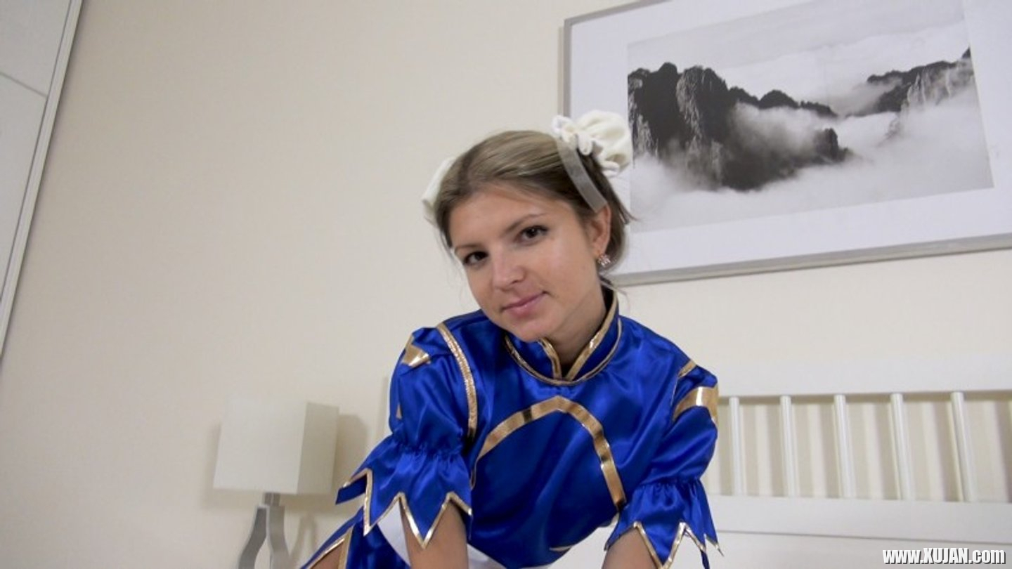 Cosplaying Gina Gerson takes on a hard meat Pole - Photo #3198104