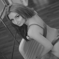 Sexy Redhead Erika Larson teases with her hot Bod