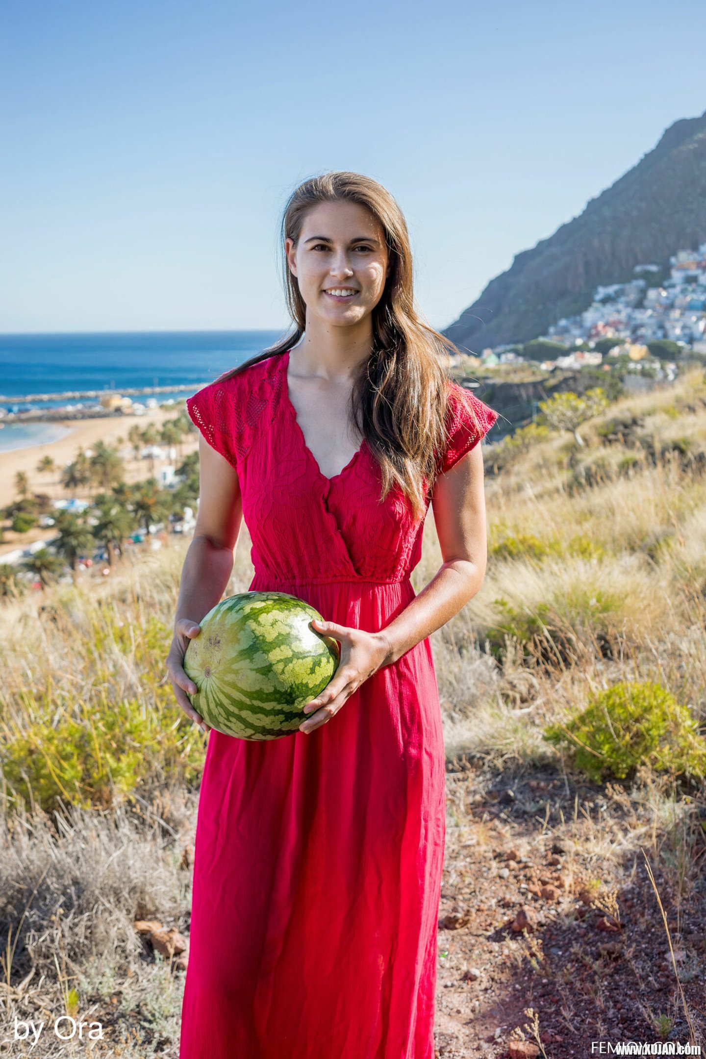 Pretty young Nina Sphinx indulges sweet watermelon and spreads tight pussy - Photo #3201203