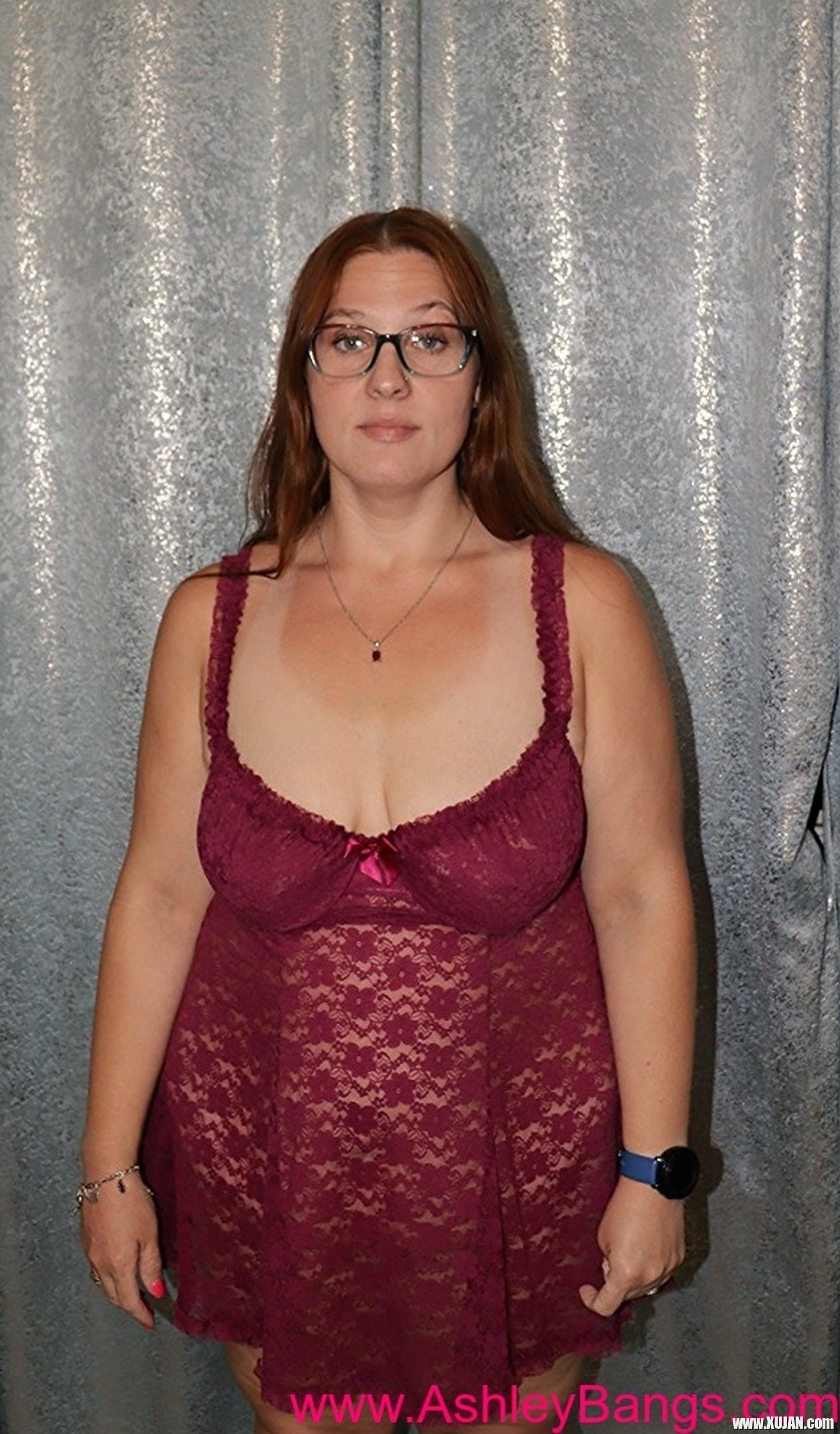 Lovely hottie Ashley Bangs showing her fat ass and pussy - Photo #3205157