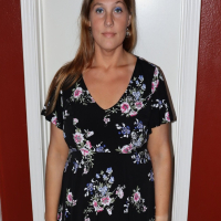Ashley Bangs takes off her dress to get her plump pussy drilled