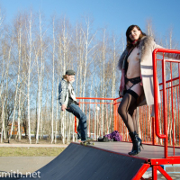 Jeny Smith flashing her hot Body at the Skate Park