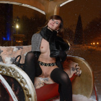 Hot Jeny Smith flashing her Tits on public Street