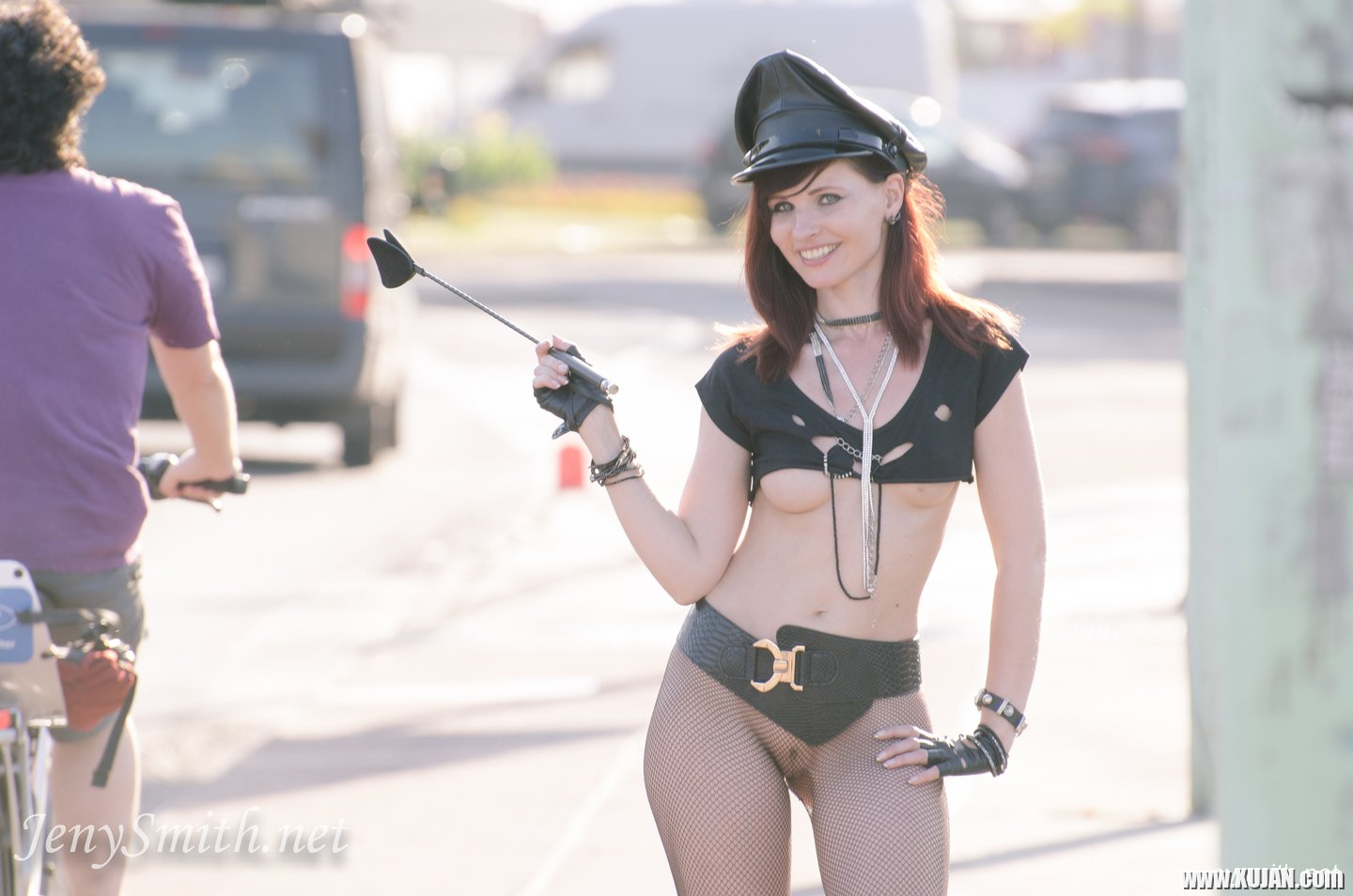 Jeny Smith walks around the Town with her Tits out - Photo #3206372
