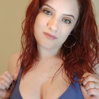 Jessica Sage in Bra Panties pops out Her Tits