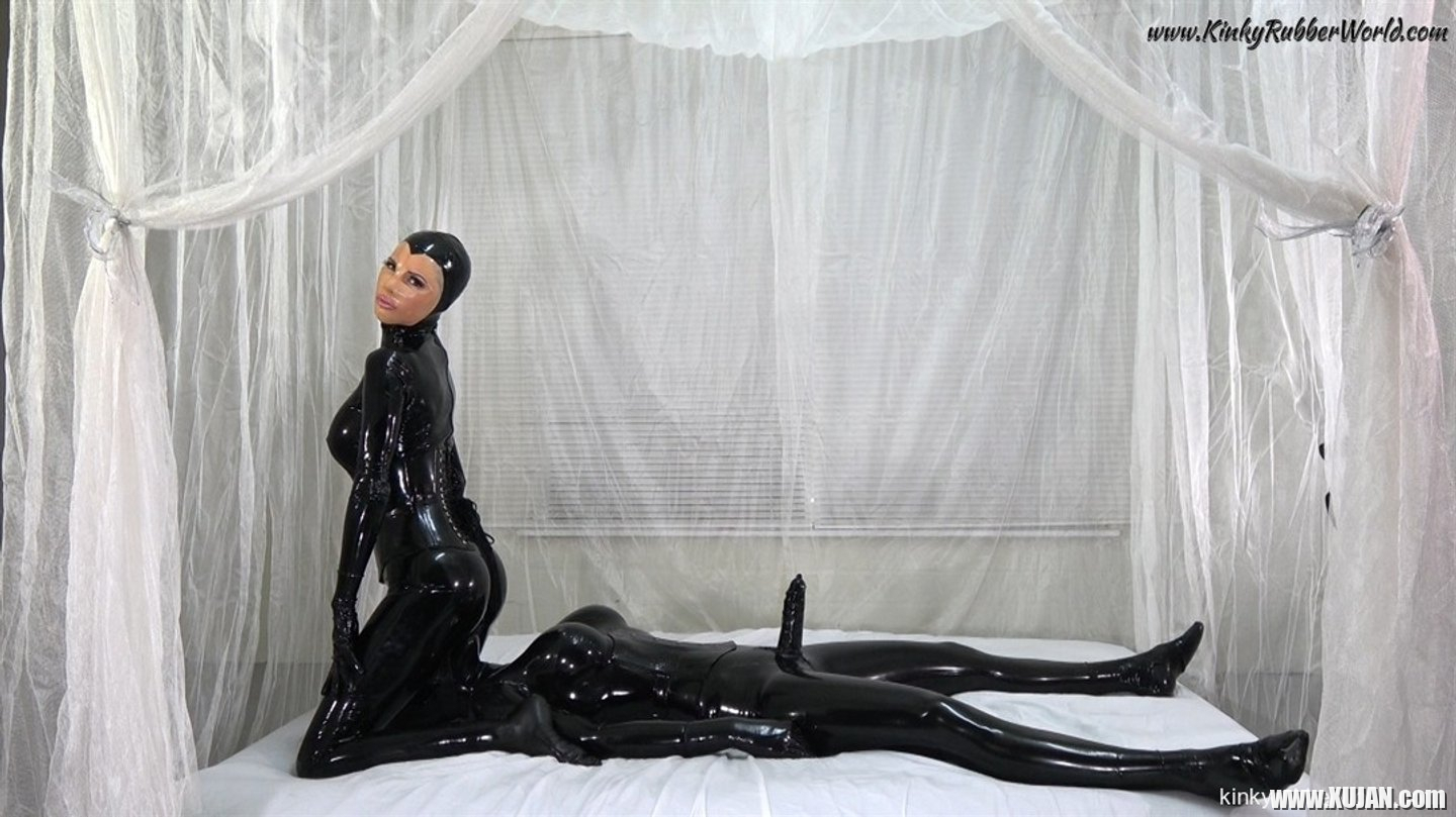 Amazing babe Latex Lara bouncing her pussy on a dildo - Photo #3207746