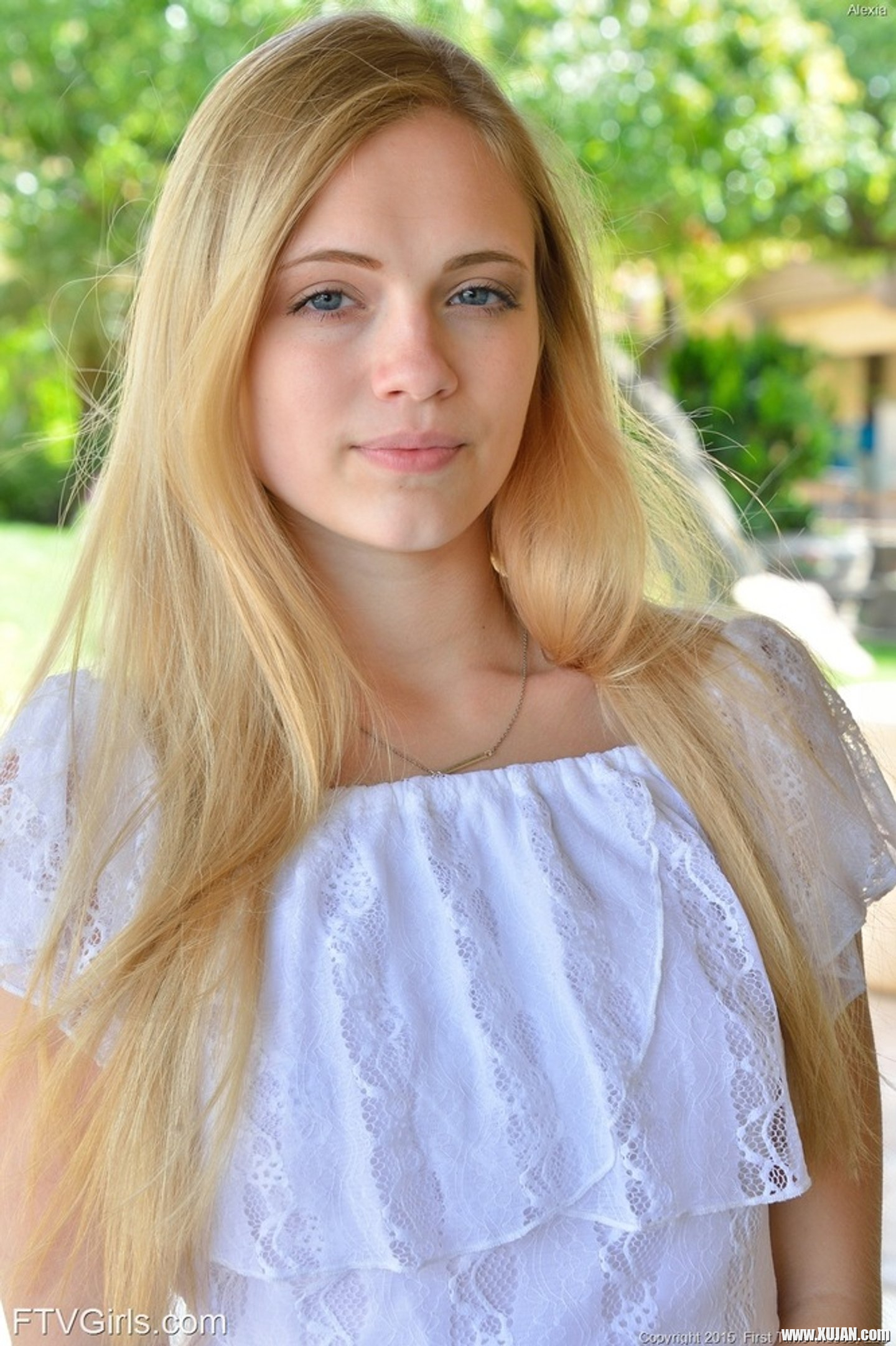 Flawless Alex Grey shows her Bod in Public - Photo #3216109