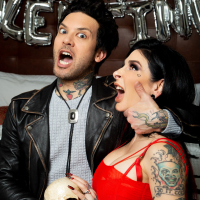 Kinky Joanna Angel gets down and dirty with Small Hands